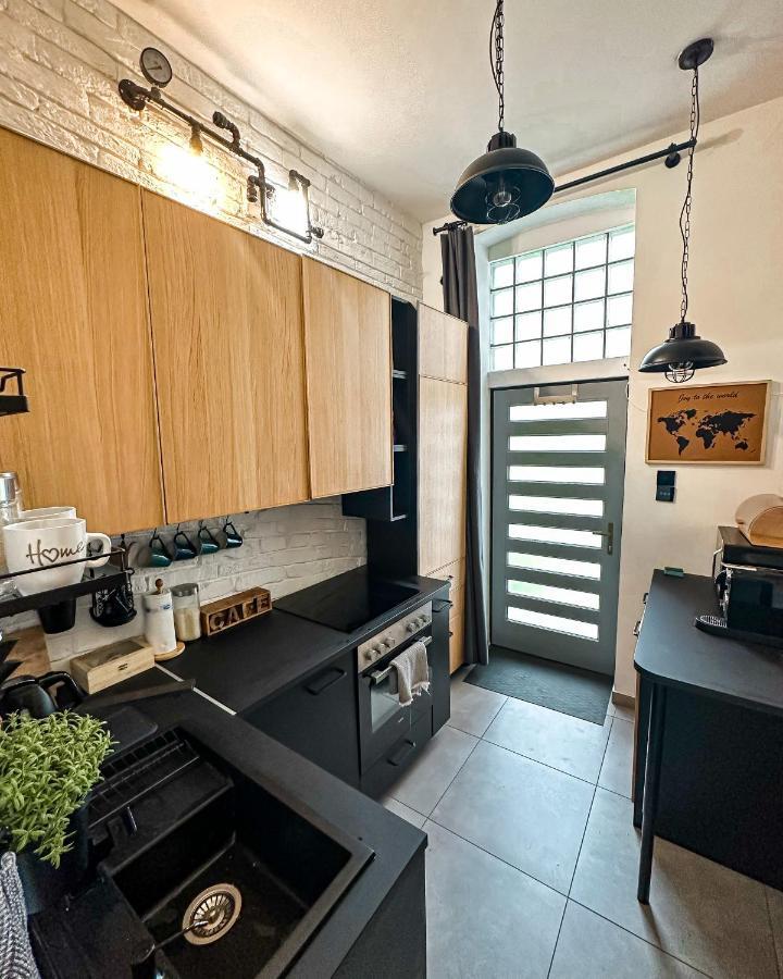 Urban Studio With Private Garden Near Andrassy Будапеща Екстериор снимка